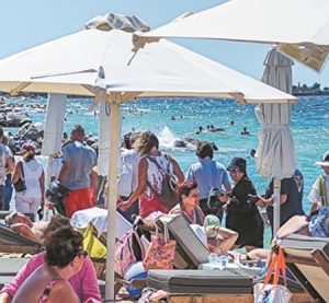 ελεύθερες παραλίες για όλους